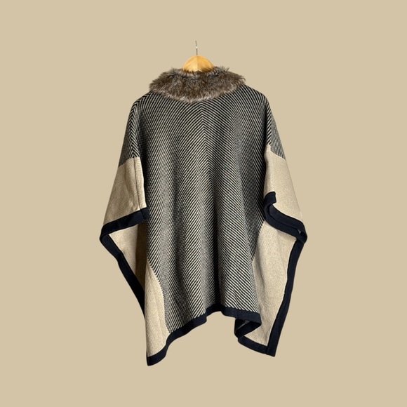 Cape L/XL Anne Klein Size L/XL. New With Tags. - Picture 7 of 9